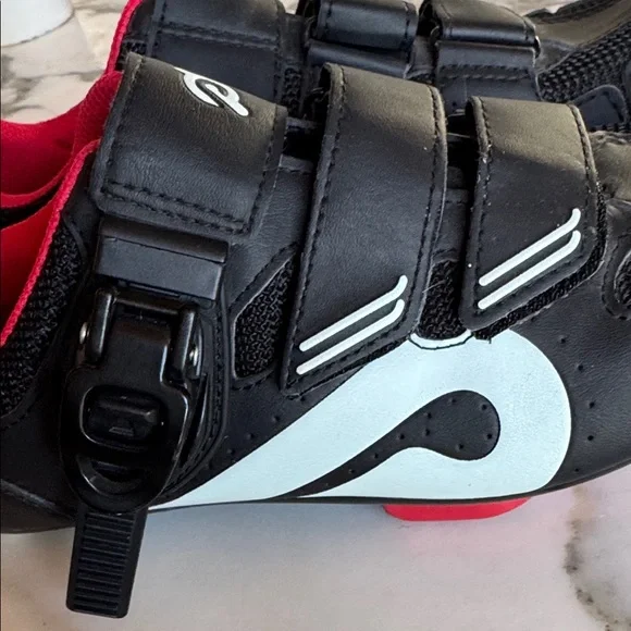 Peloton Black and Red Cycling Shoes - Picture 8 of 14
